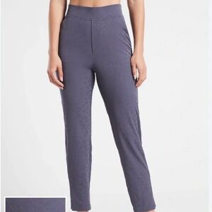 Athleta Brooklyn Textured Ankle blue pull on pants with pockets, size 20 workout
